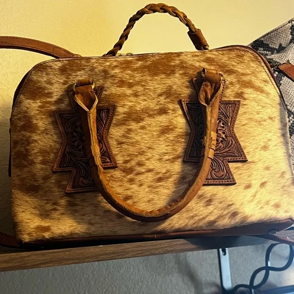 American Darling Tan and Brown Crossbody Bag dual CC - Picture 4 of 11